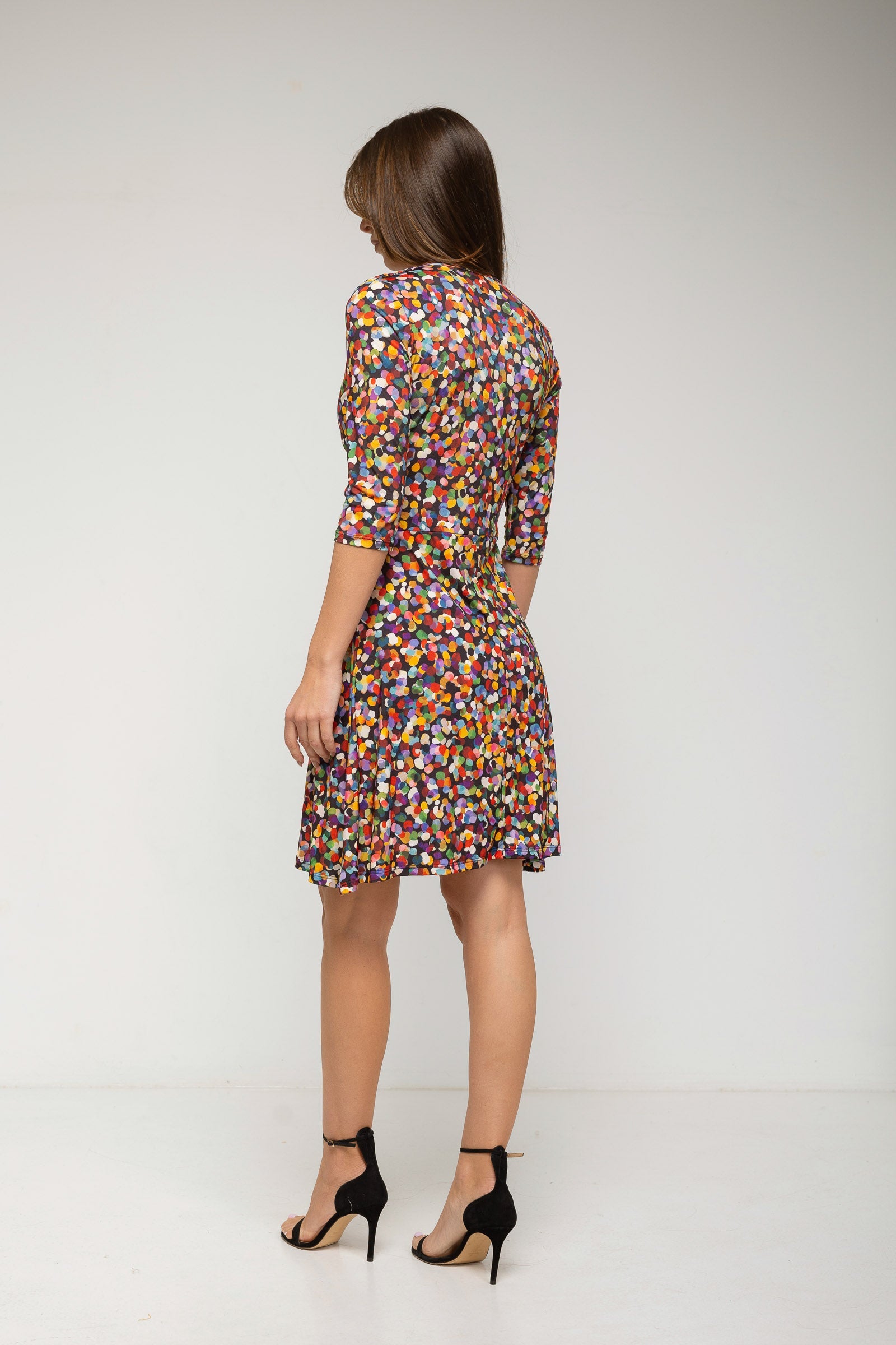 Vestido corto con escote pico cruzado estampado  2-3